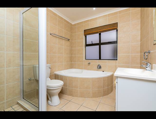3 BEDROOM SEMI DETACHED TO LET IN BIG BAY